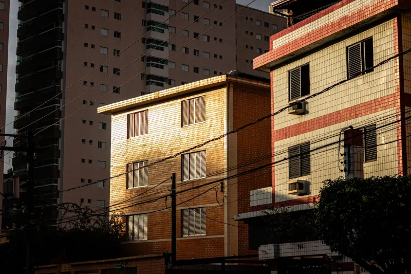 Which Way Does It Face? The Surprising Role of Home Orientation in Market Value
